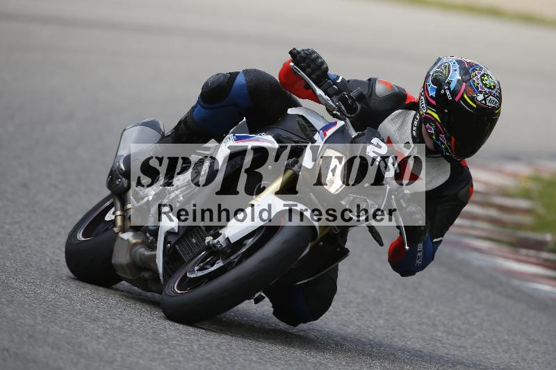 /Archiv-2024/29 12.06.2024 MOTO.CH Track Day ADR/Gruppe rot/25